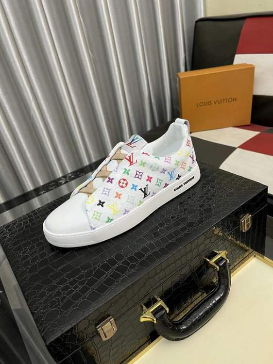 Picture of Louis Vuitton Shoes _SKULVsz38-44hnh042215581